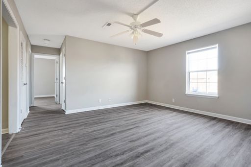 Large 2 Bedroom's Image