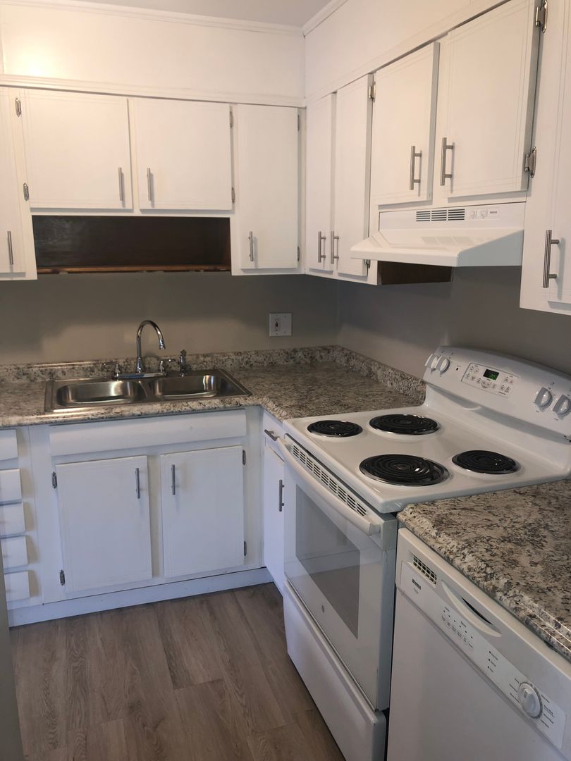 Kingsport Apartment: 724 Teasel Dr