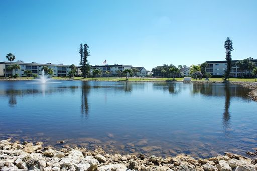 2 bed, 2 Bath Condo in Gulf Winds East - ANNUAL Rental – photo 1