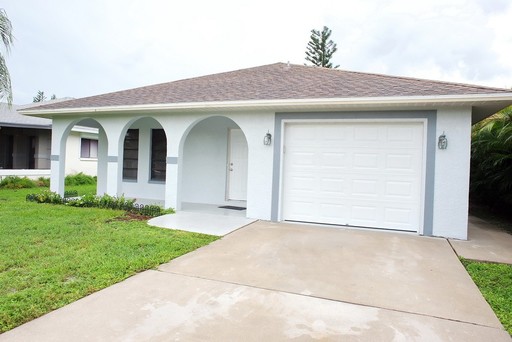 3 Bedroom Single Family Home w/ Garage - Annual Rental in Naples Park! – photo 1