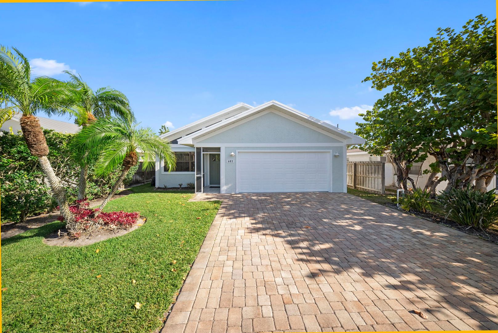 Naples House: 683 96th Ave N