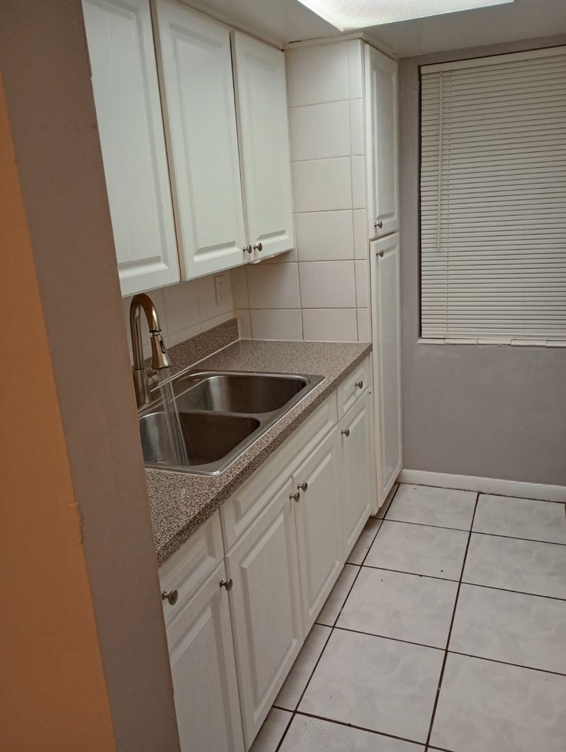 North Lauderdale Condo: 1201 SW 50 AVE