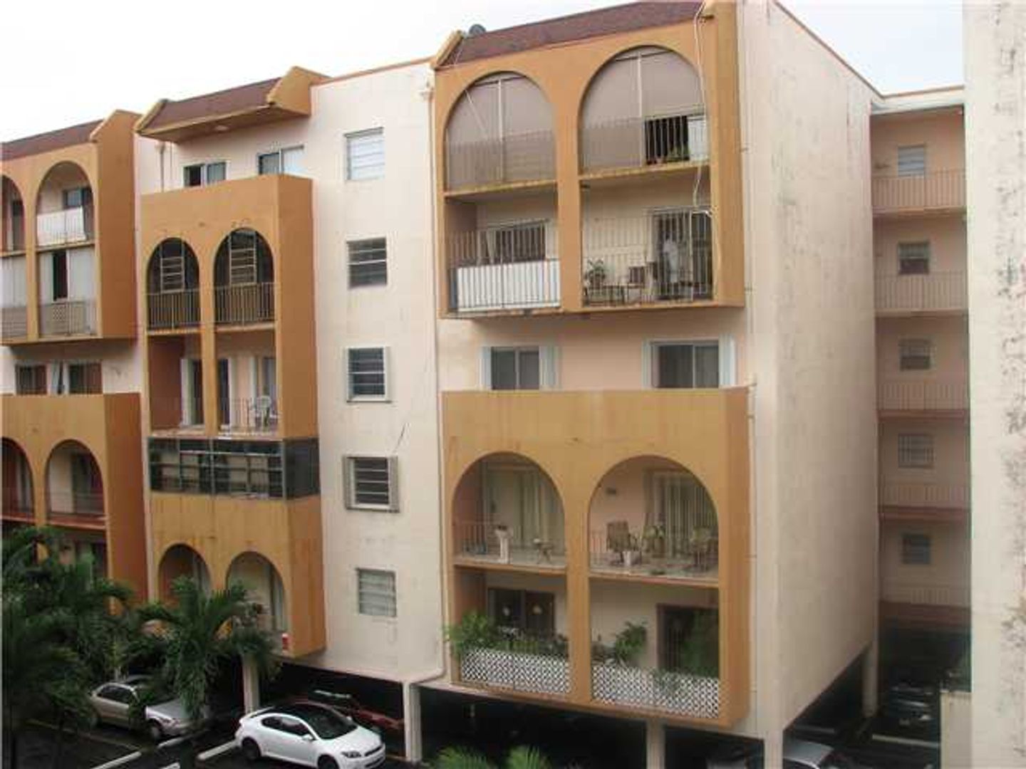 Hialeah Condo: 460 E. 23rd St.
