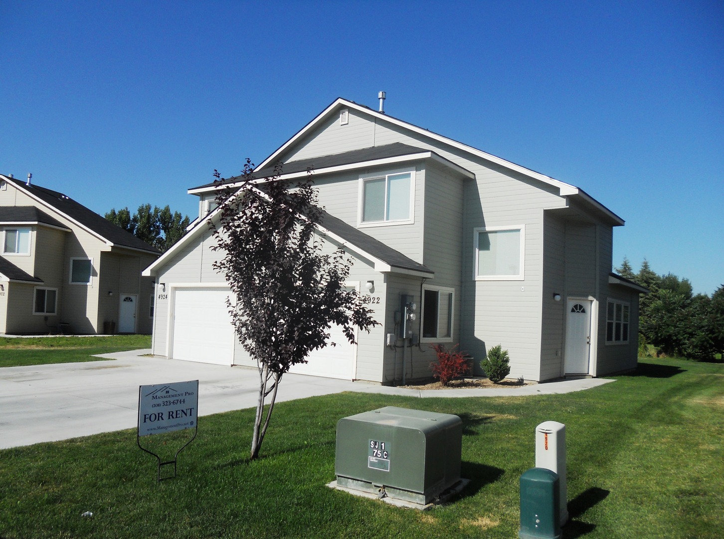 Caldwell House: 4922 Sir James