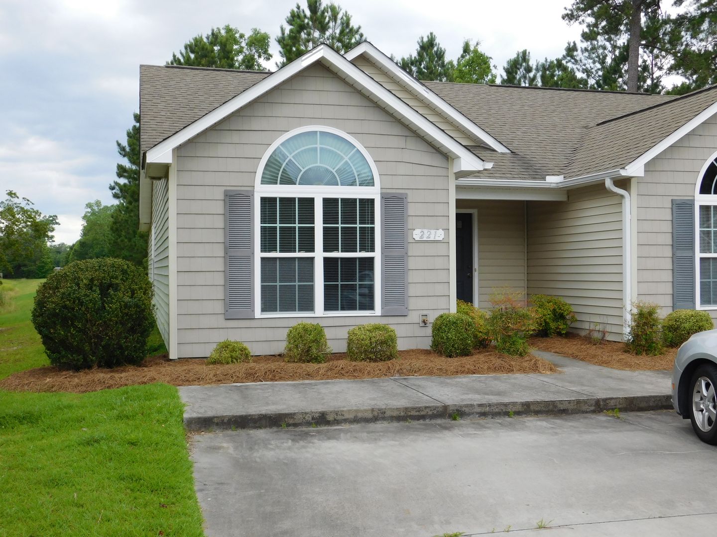 New Bern House: 221 Church Hill Court