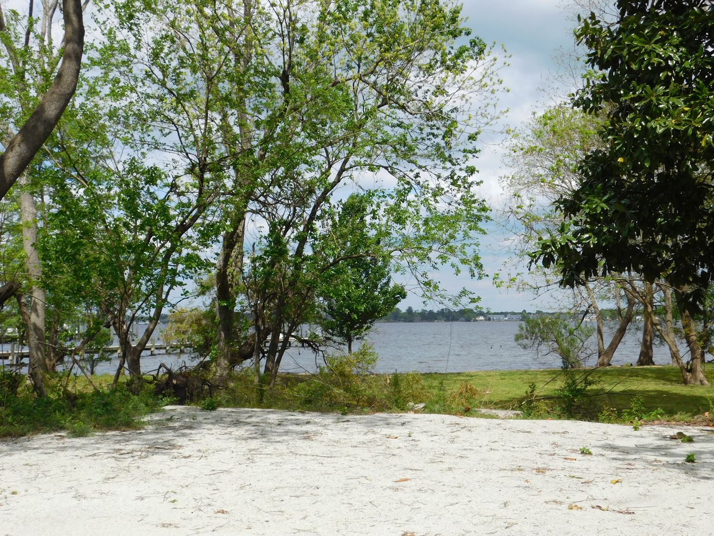 New Bern Apartment: 706 East Front Street