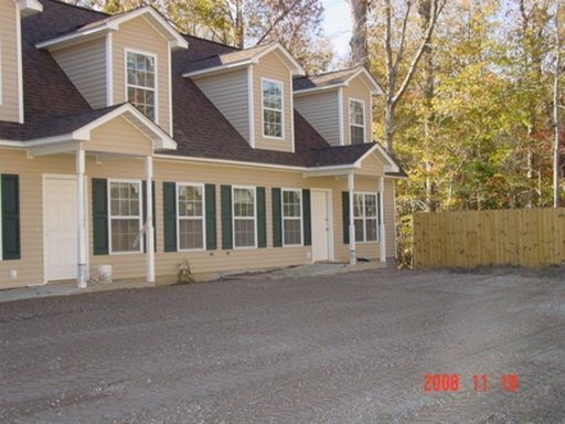 New Bern House: 100 Stadiem Drive