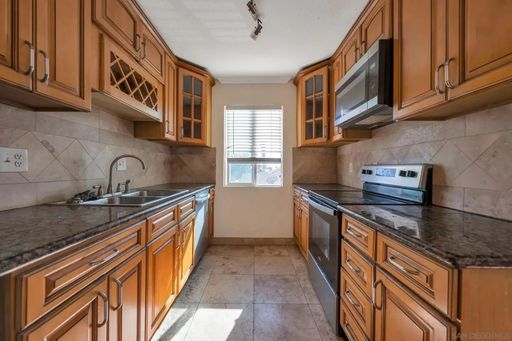 Must see 2 bedroom condo with A/C & community pool! – photo 1
