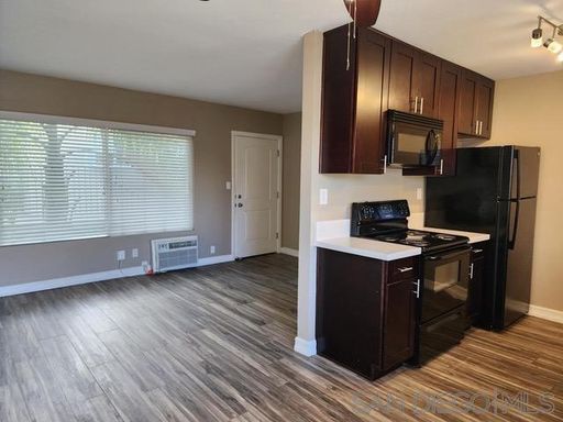 1 Bedroom apartment with A/C and on-site laundry – photo 1