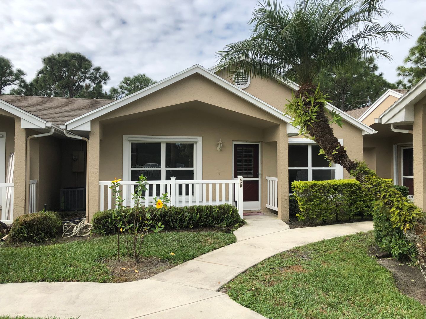 Port Saint Lucie House: 629 NW San Remo Circle