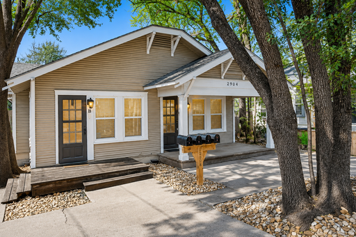 2904 Pearl #A - Very nice 2 bed 1 bath home in West Campus – photo 1