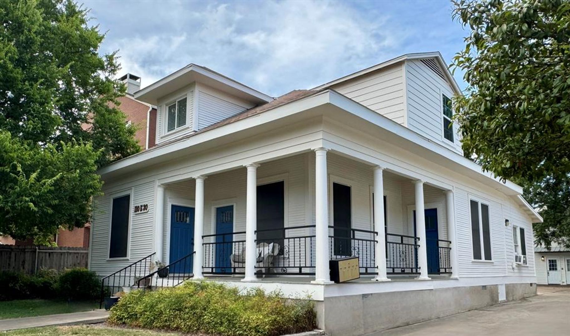 10 Bedroom 7 Bath Walking To Campus 1 of 8