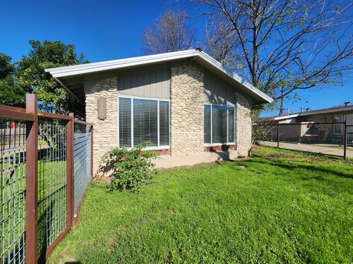 2708 St. Edwards Cir Unit B – photo 1