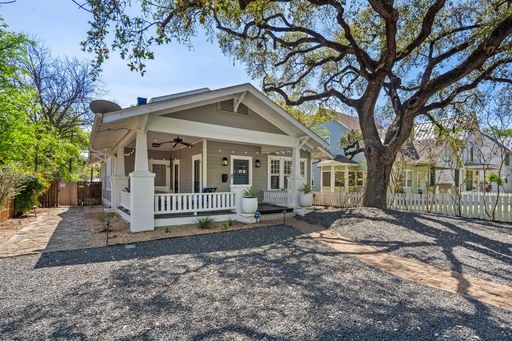 1203 W 22 1/2 St - Fully remodeled rare 4 bed free standing house in West Campus with large yard. – photo 1