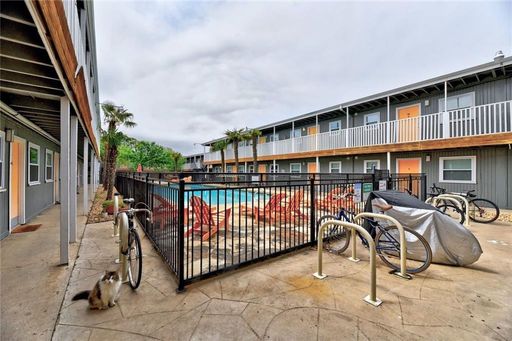 2401 Manor Rd Unit 108 – photo 1