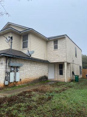 2400 Riddle Rd Unit B – photo 1