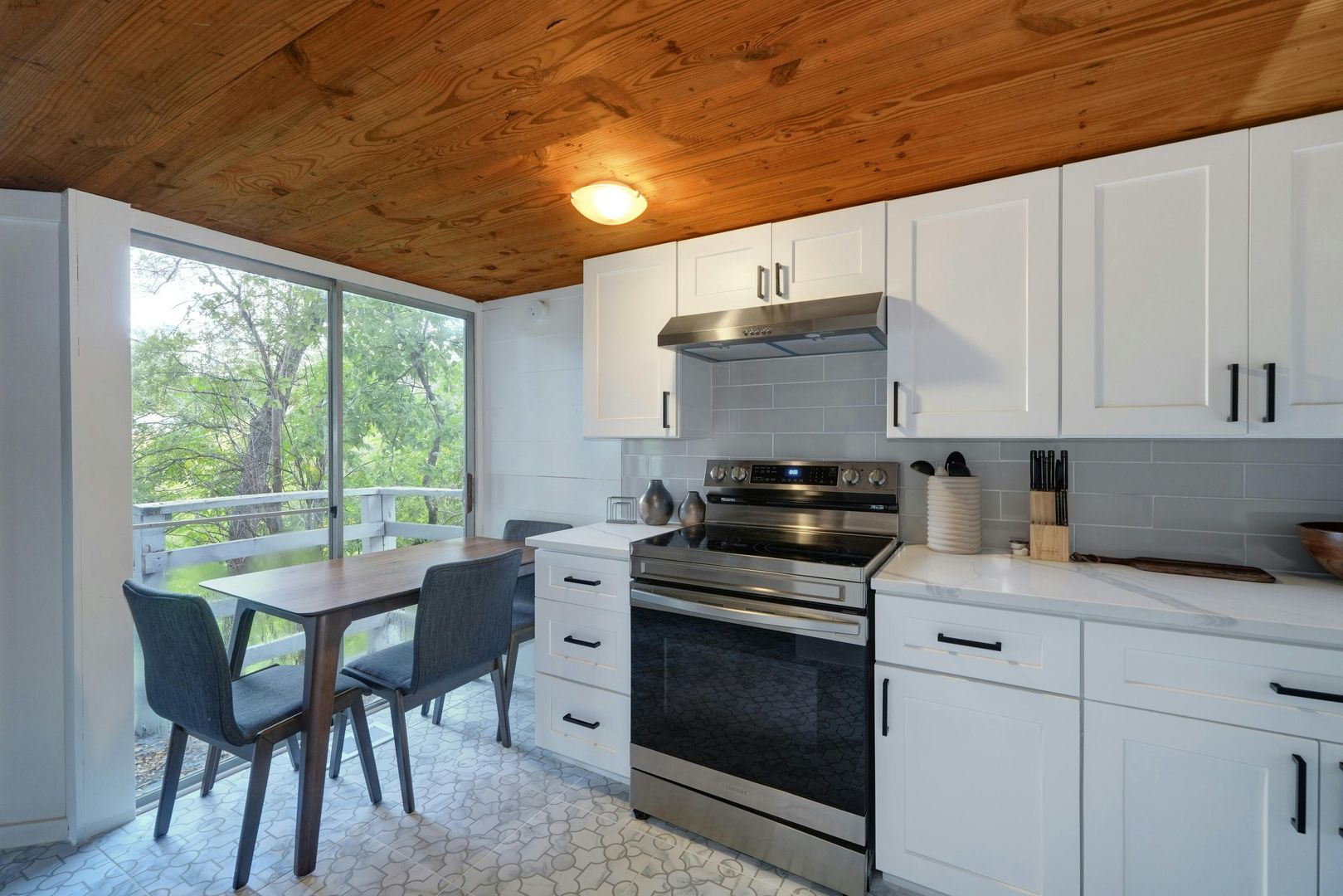 Austin Multiplex: 1902 David St - Unit B