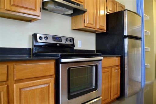 3111 E 13th St Unit B – photo 1