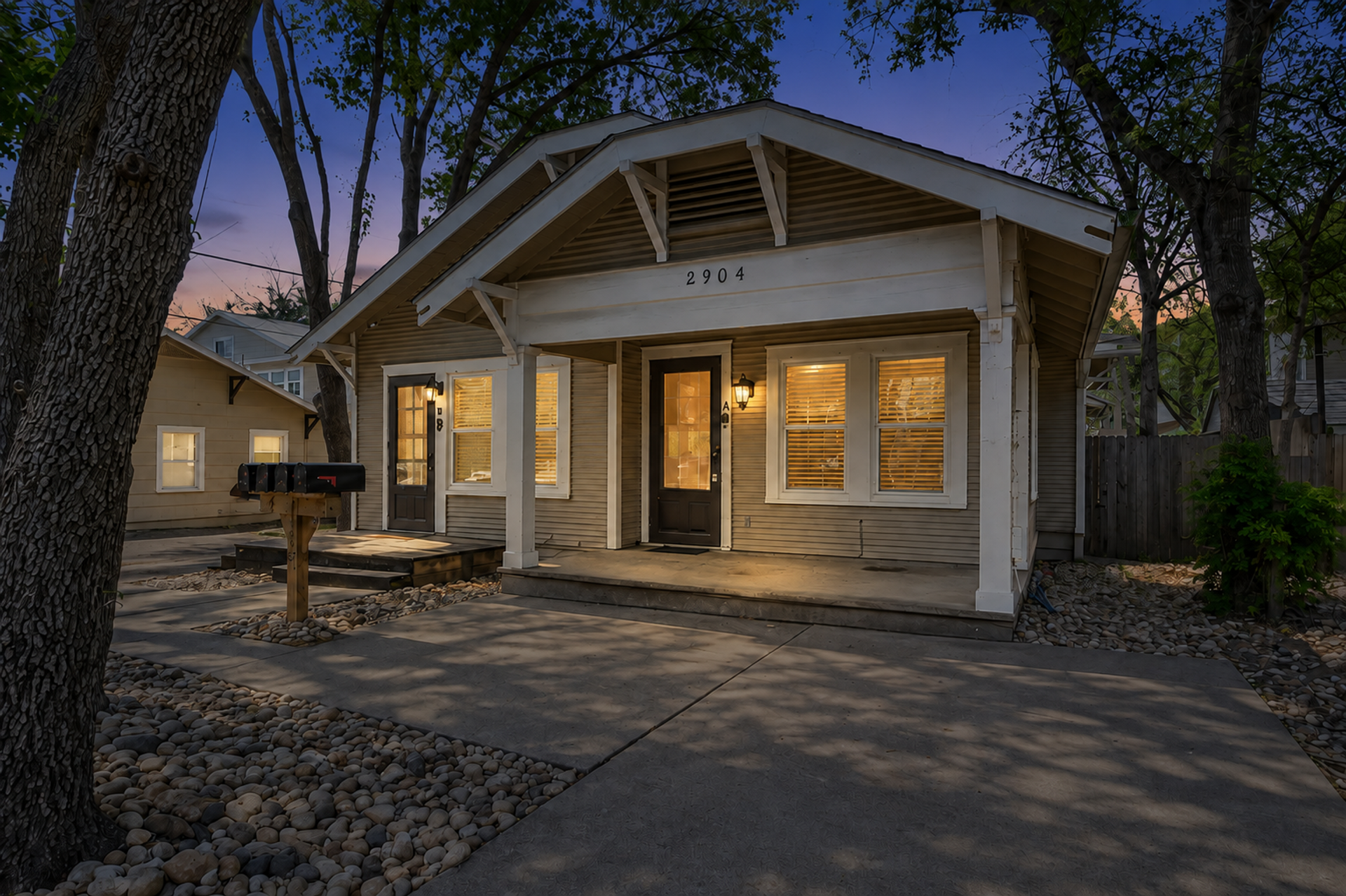 Austin Multiplex: 2904 Pearl St
