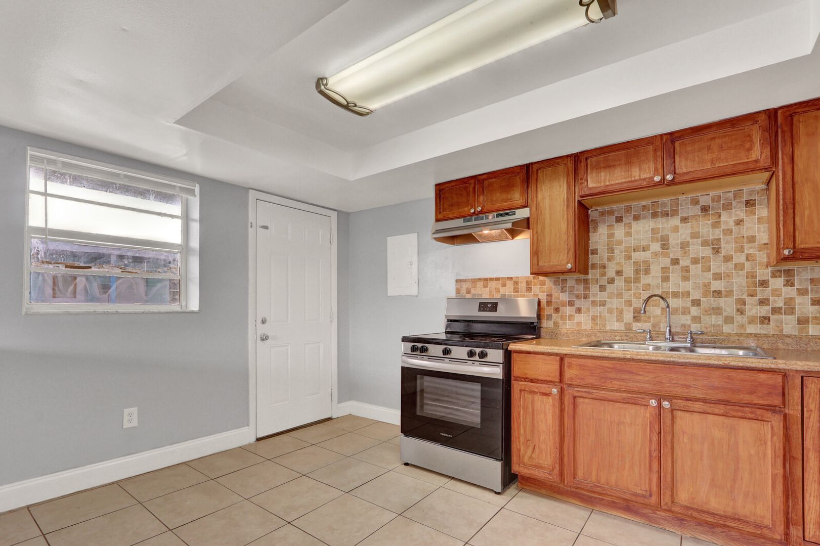 Fort Pierce Apartment: 3104-3210 Louisiana Avenue