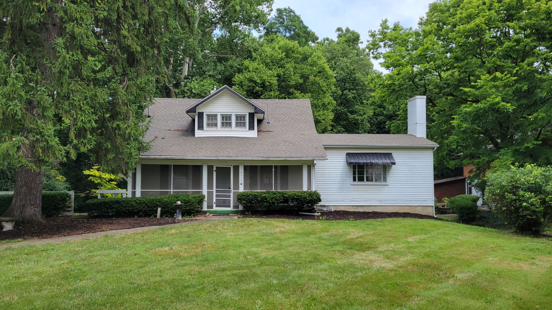 Dayton House: 4515 River Ridge Rd.