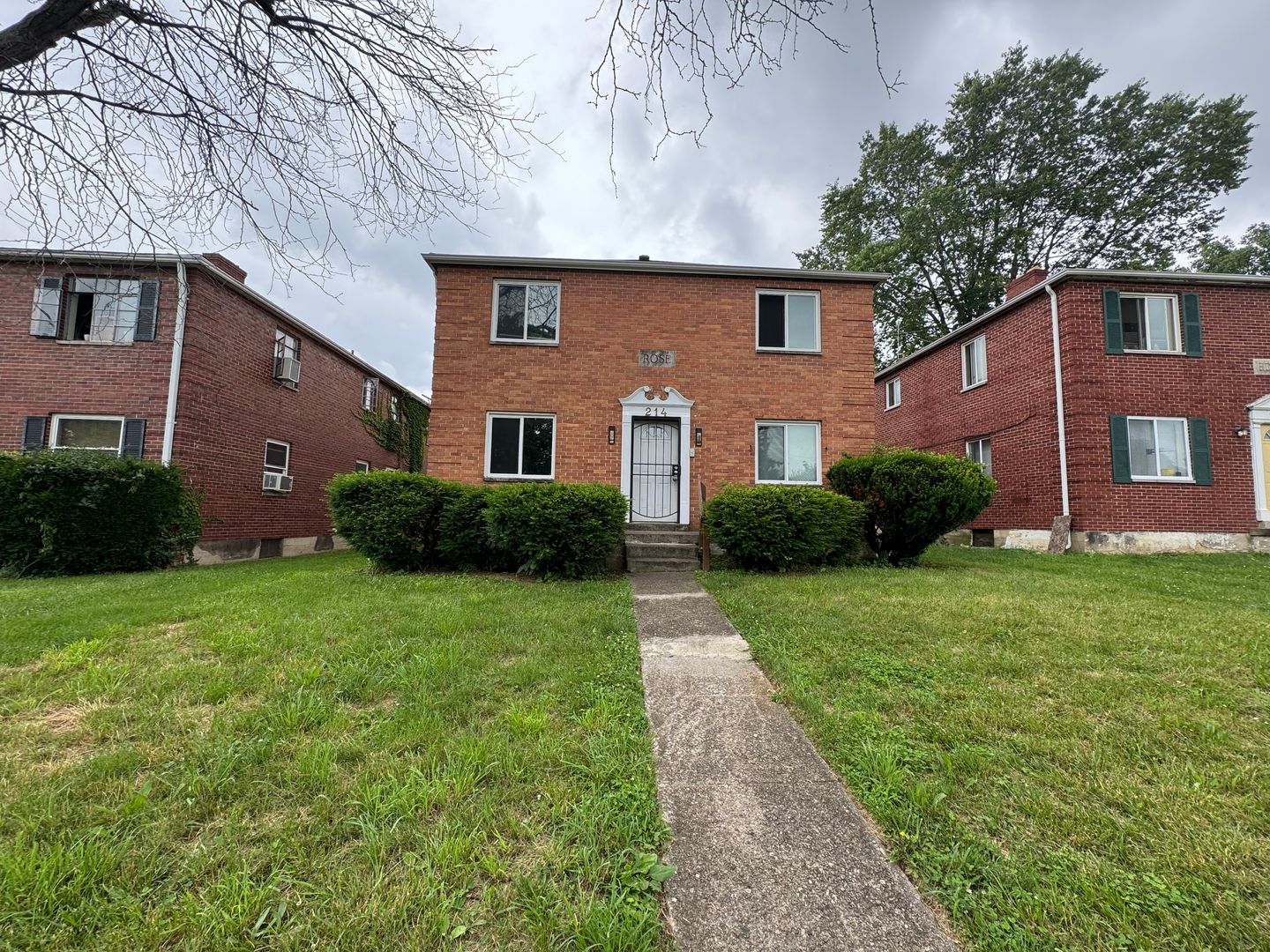 Dayton Apartment: 214 Basswood Ave.