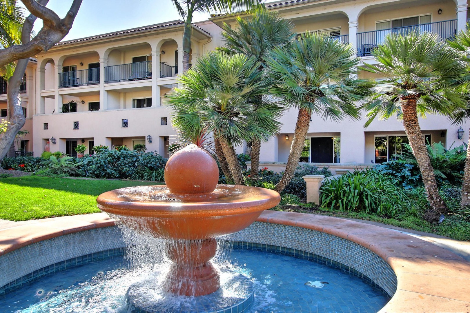 Santa Barbara House: 404 Por La Mar Circle