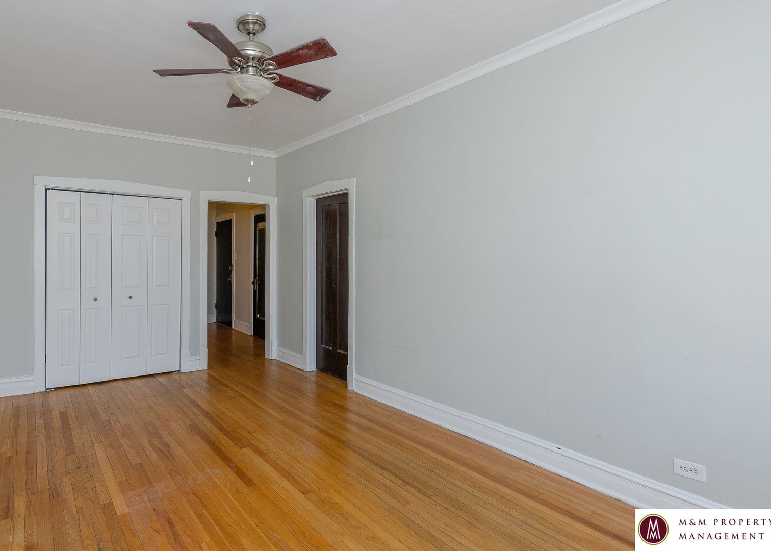 Oak Park Apartment: 944 S. Oak Park Avenue
