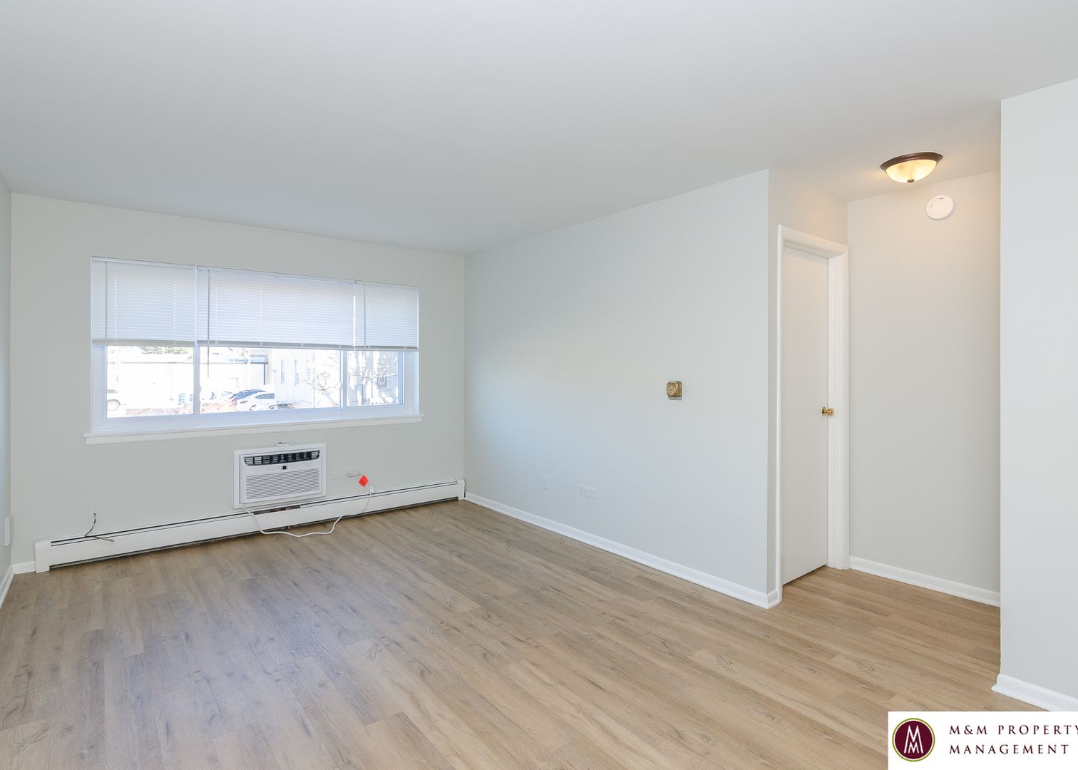 Forest Park Apartment: 227 Des Plaines Ave