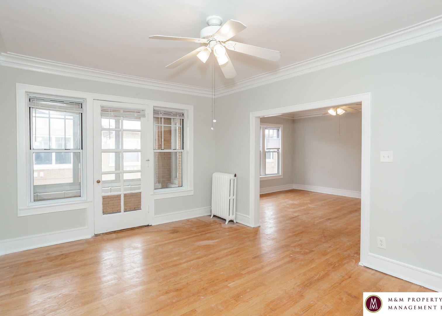 Oak Park Apartment: 440 N Austin Avenue