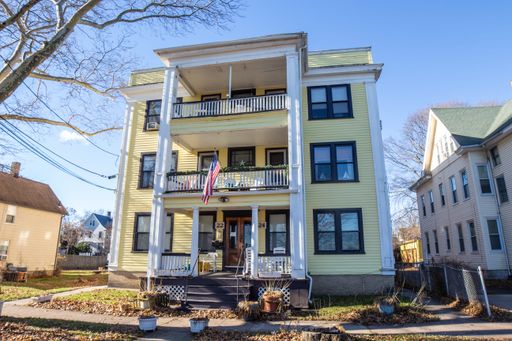 24 Hallock Avenue, 24-3 – photo 1