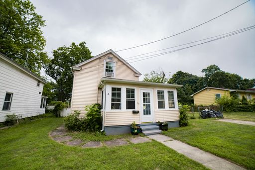 18 Maple Street, 1 – photo 1