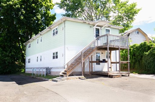 451 Main Street, 3