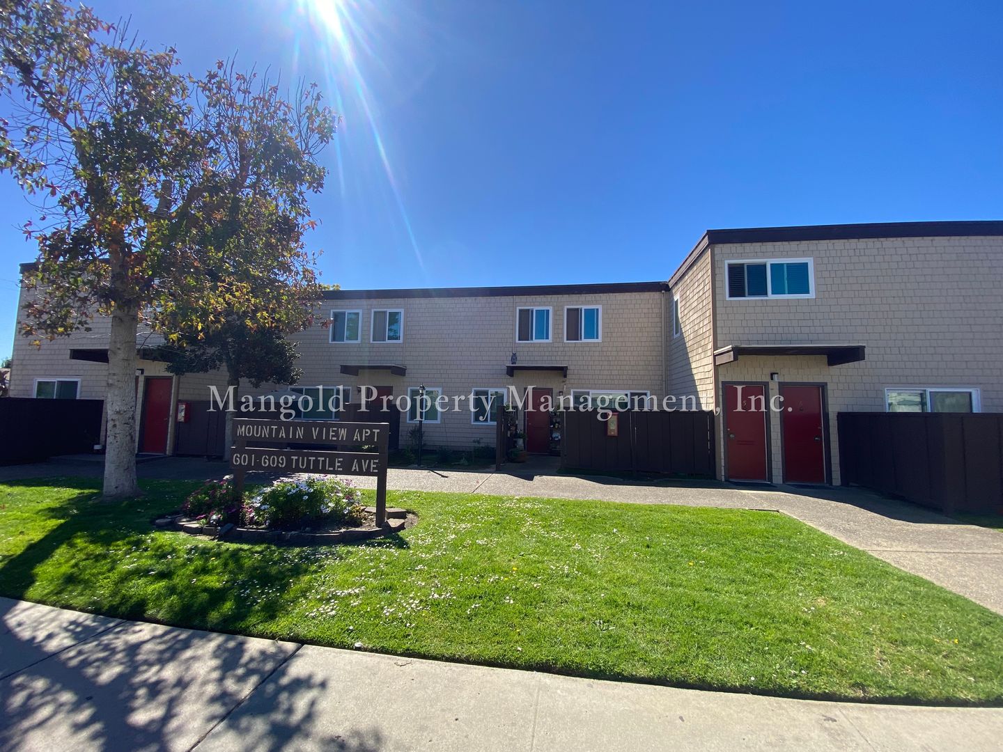 Watsonville Apartment: 601, 605 & 609 Tuttle Ave