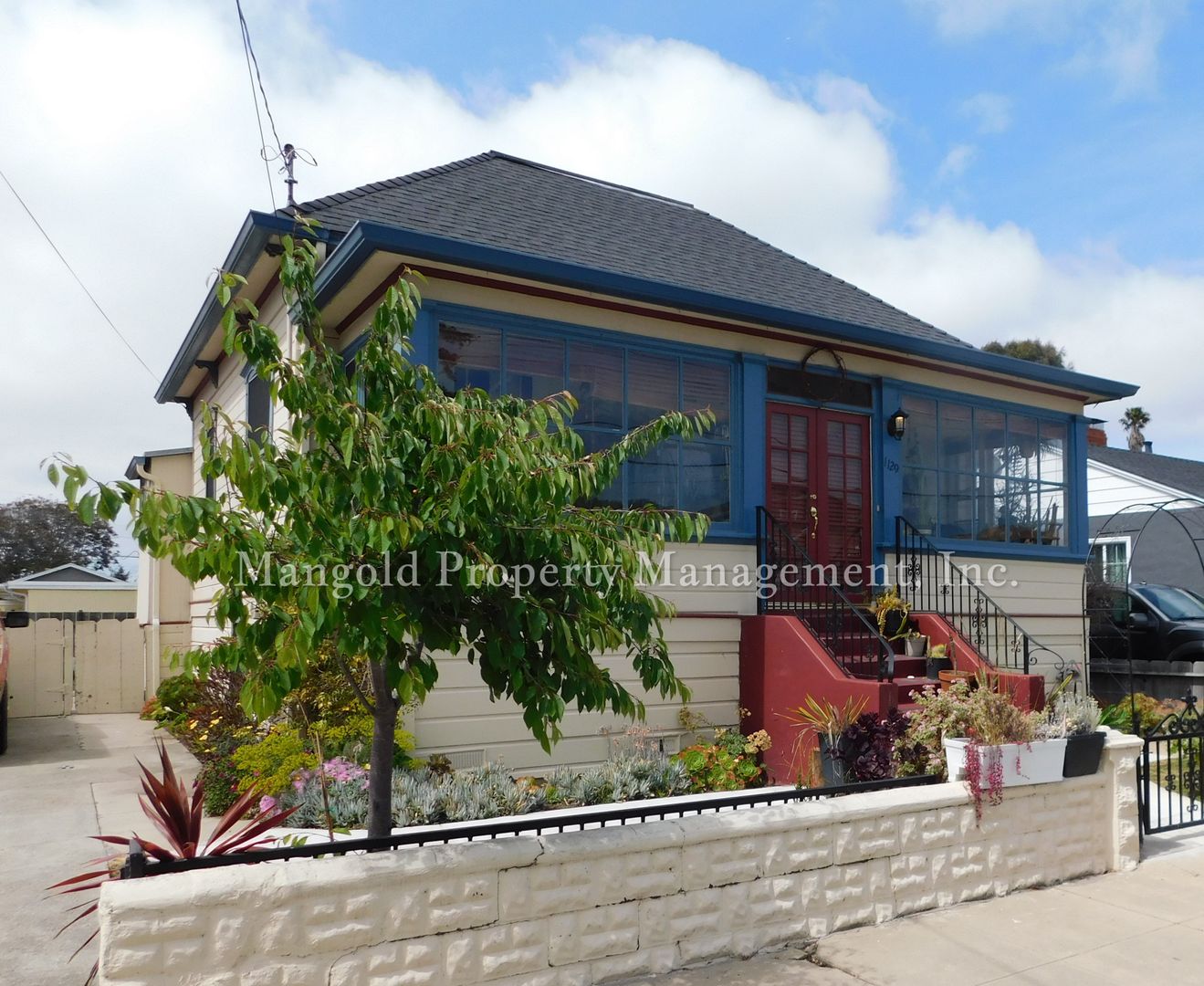 Beautiful Victorian Style 3-Bedroom Home Centrally Located In Monterey Close to NPS and Beach With Backyard, Fireplace and Sunroom!