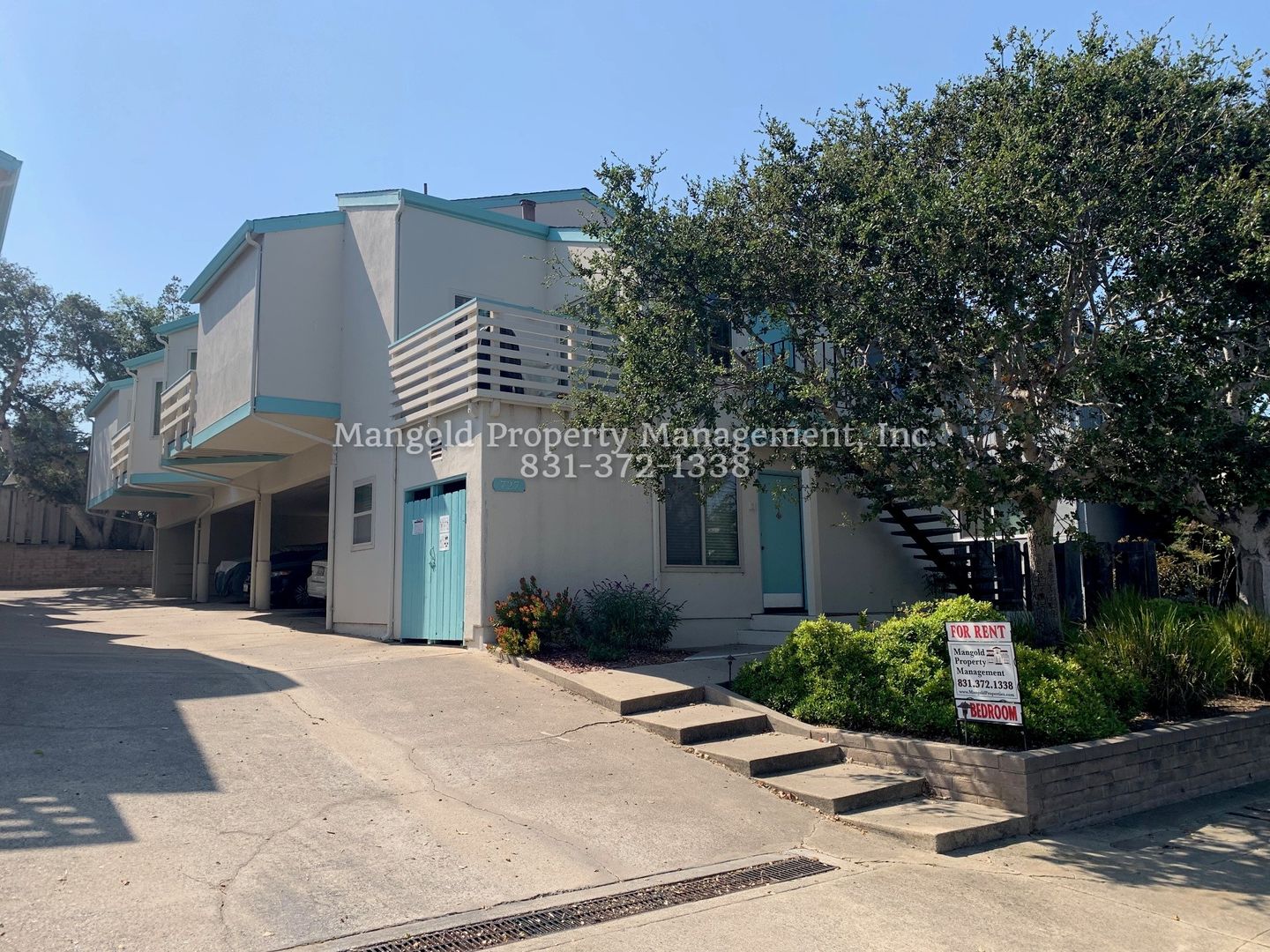 Monterey Apartment: 725-727 Spencer Street