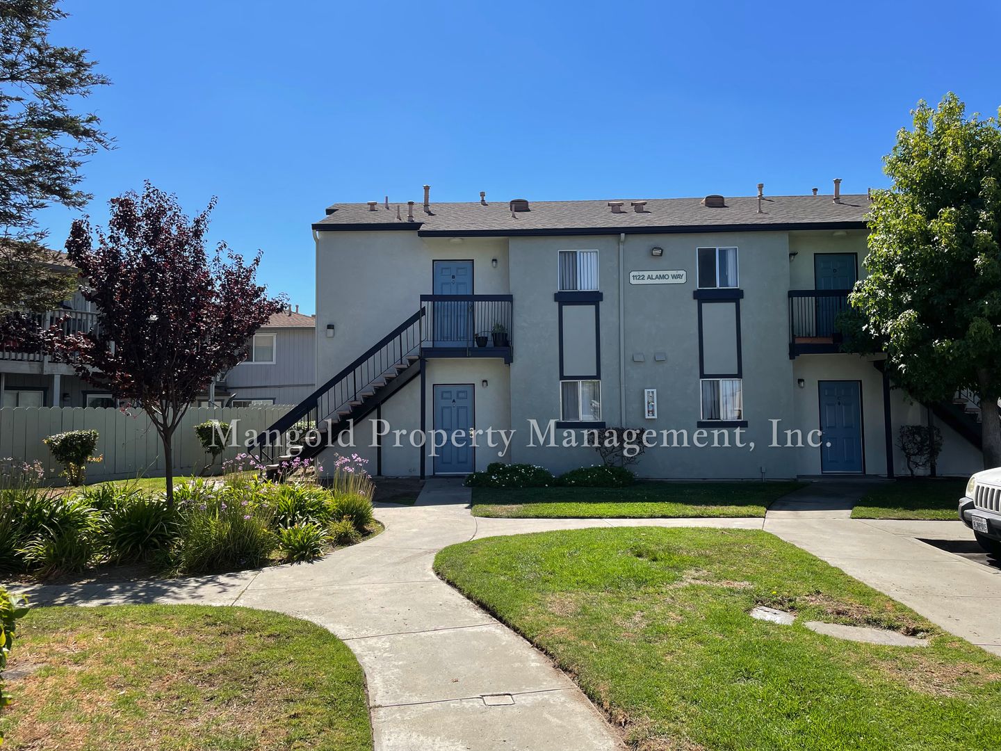 Salinas Apartment: 1118 Alamo Way