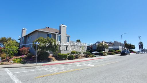 Remodeled Unit with Washer & Dryer Located in Marina