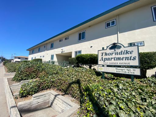 Downstairs Corner Apartment Located in Salinas Neighborhood – photo 1
