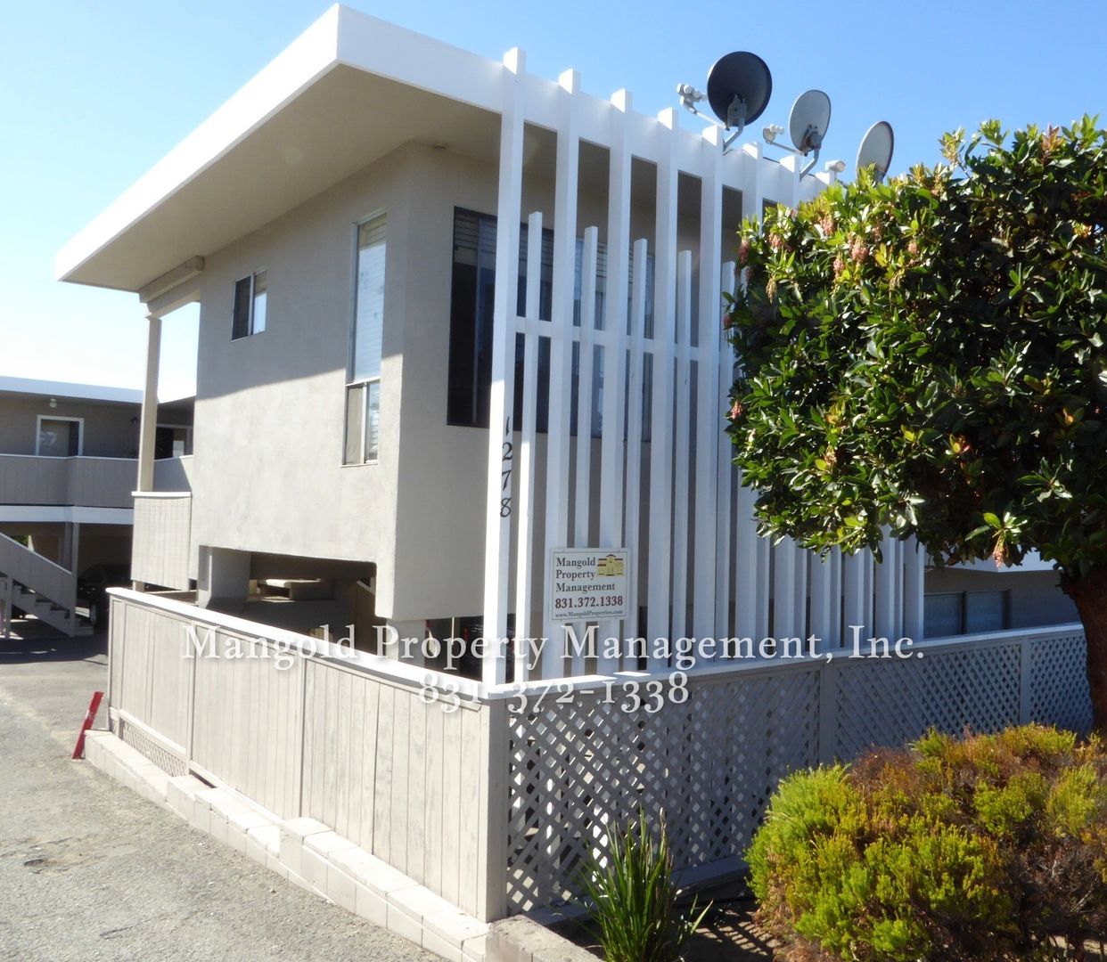 Seaside Apartment: 1278 LaJolla Avenue