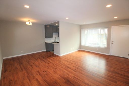 1 BEDROOM APARTMENT IN THE HEART OF WEHO!!!