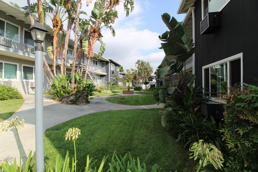 PRIME LA CRESCENTA APARTMENT!!!