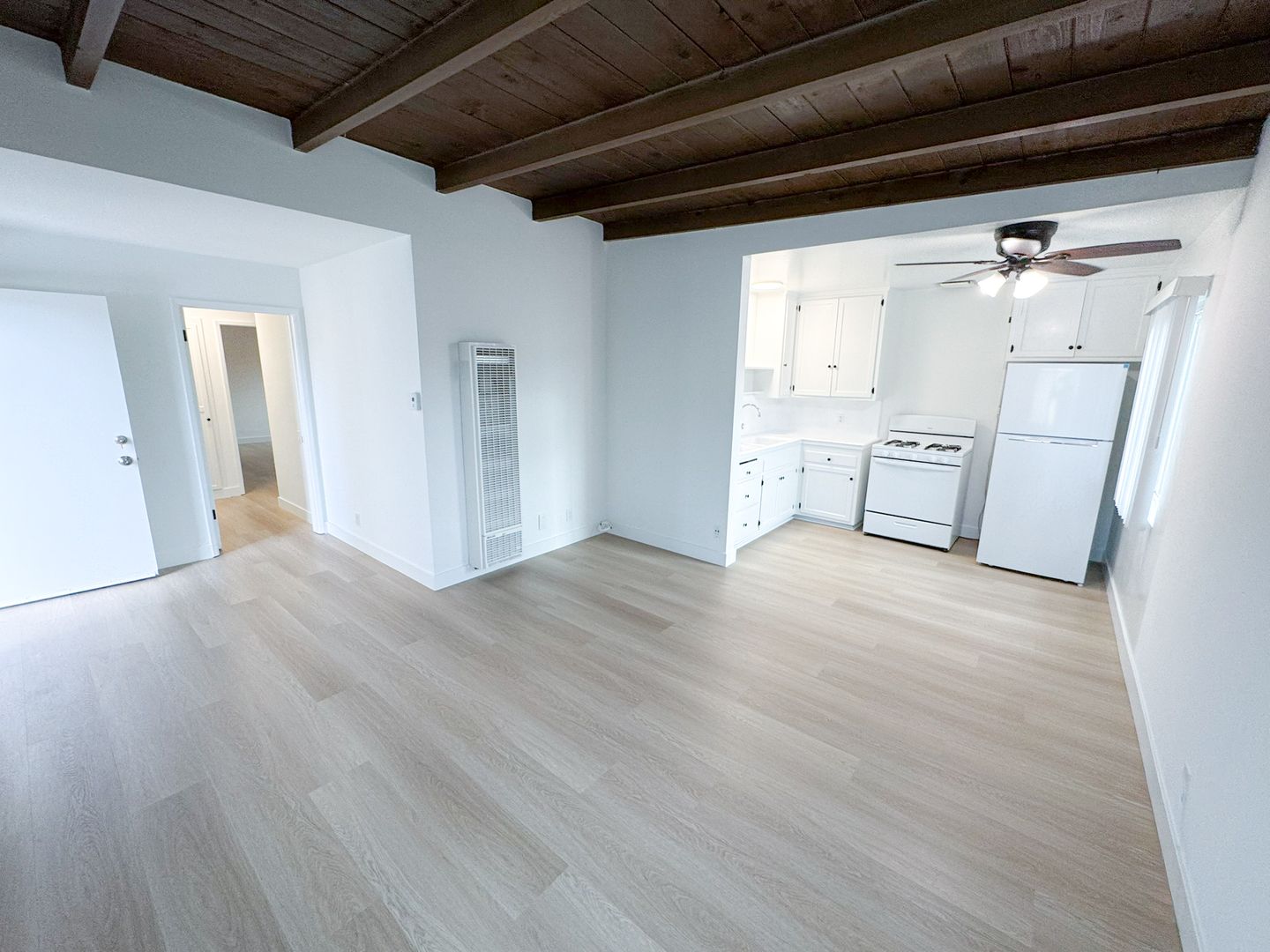 Glendale Apartment: 1442 E. Maple Street