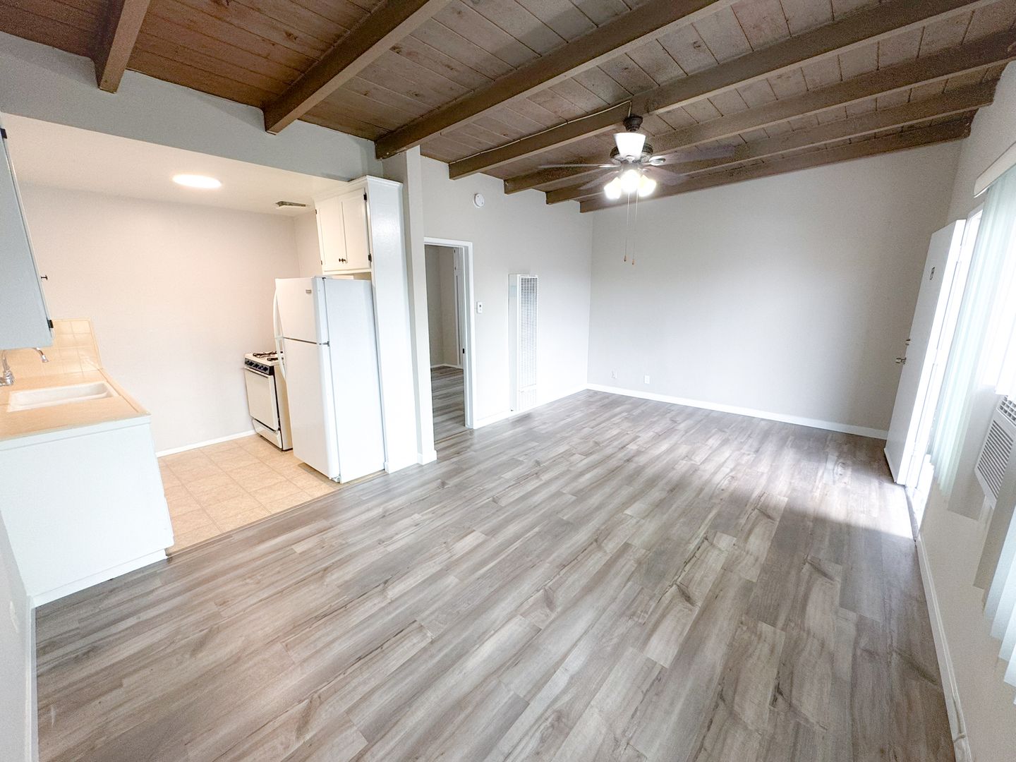 Glendale Apartment: 1442 E. Maple Street