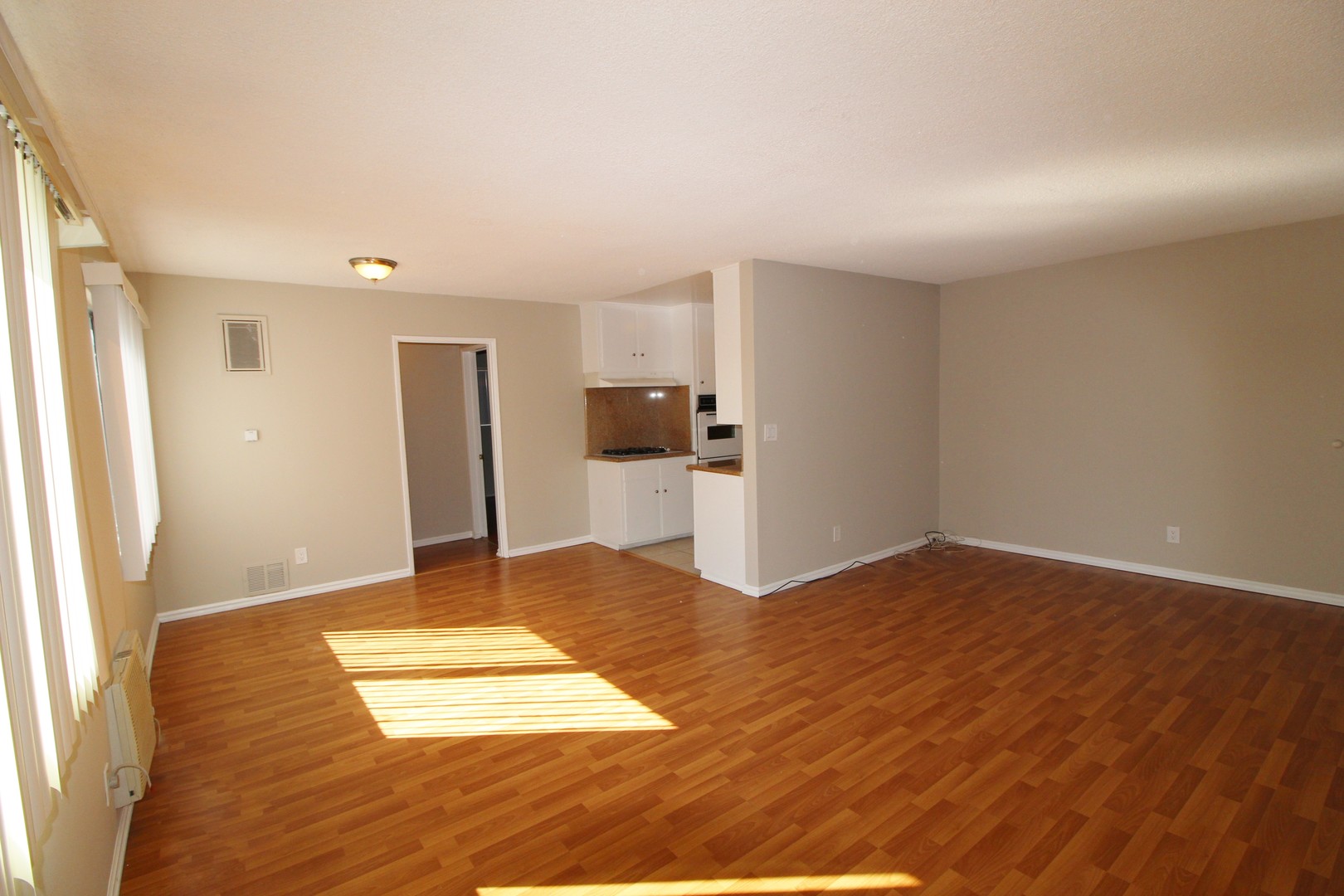 DRYDEN SQUARE APTS