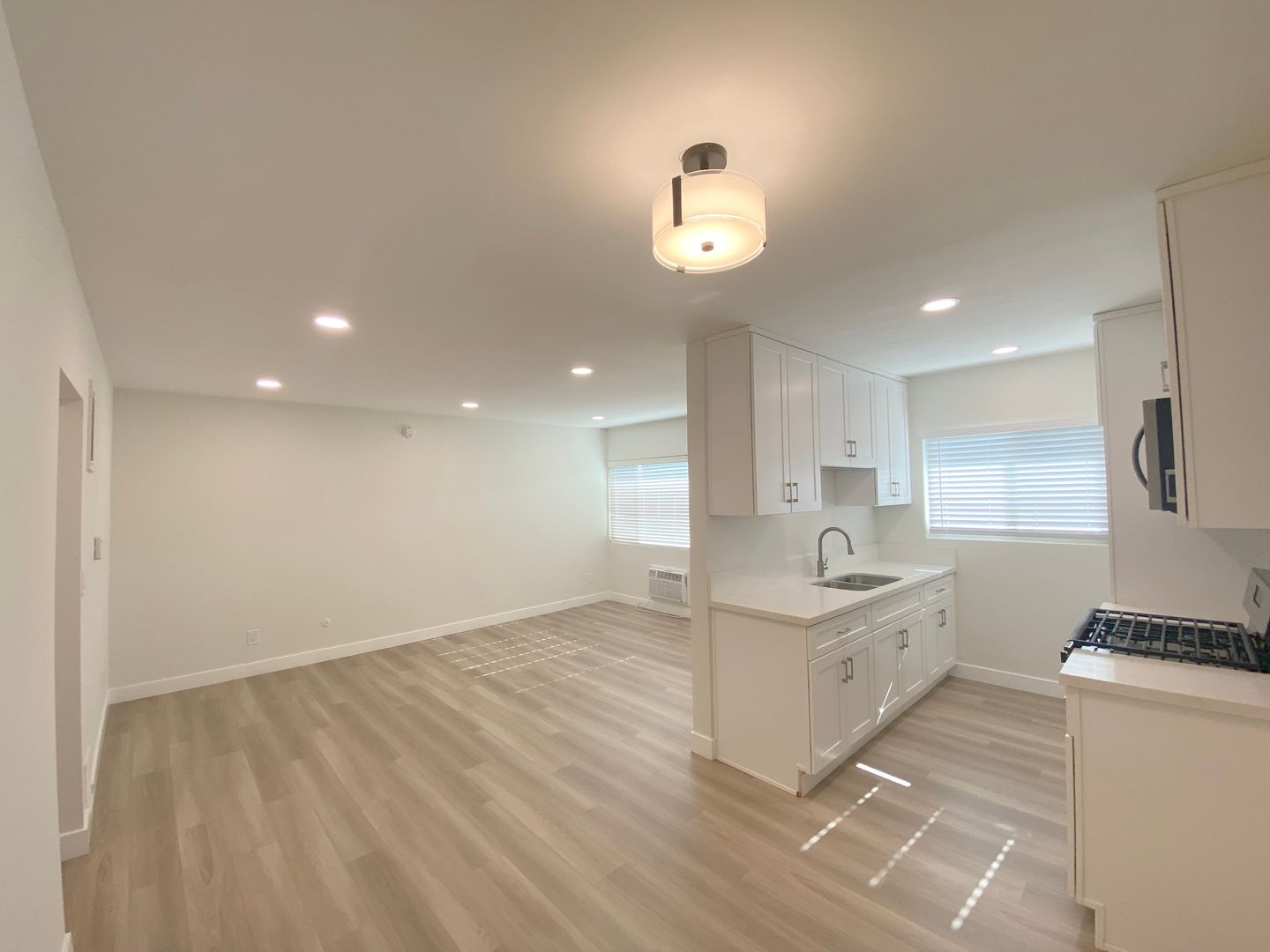 Glendale Apartment: 455 W. Dryden Street