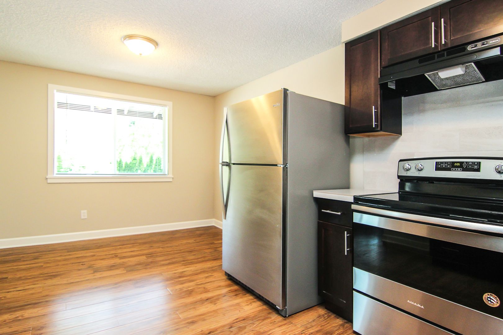 McMinnville Apartment: 501 SE Davis St.