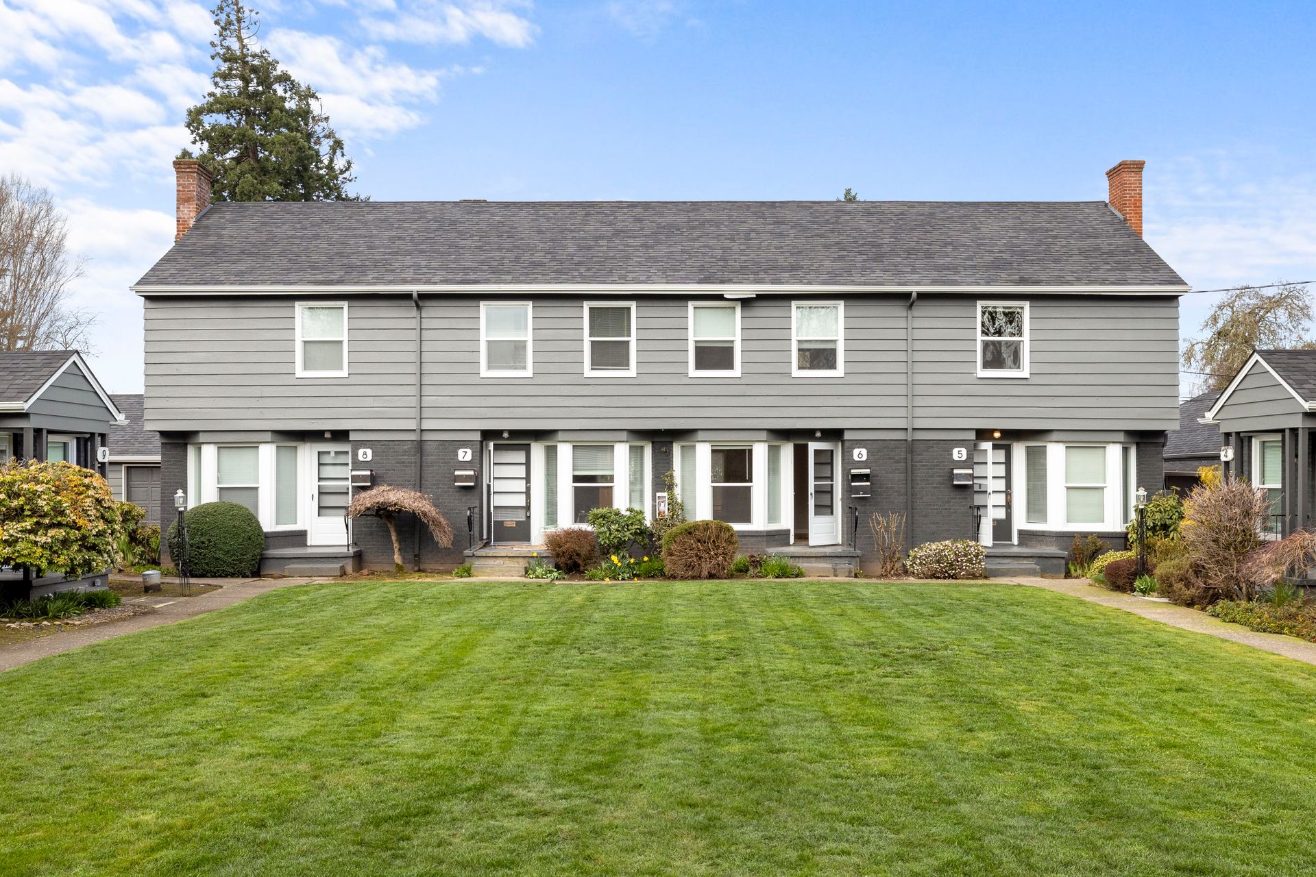 Hillsboro Apartment: 349 NE 3rd Ave