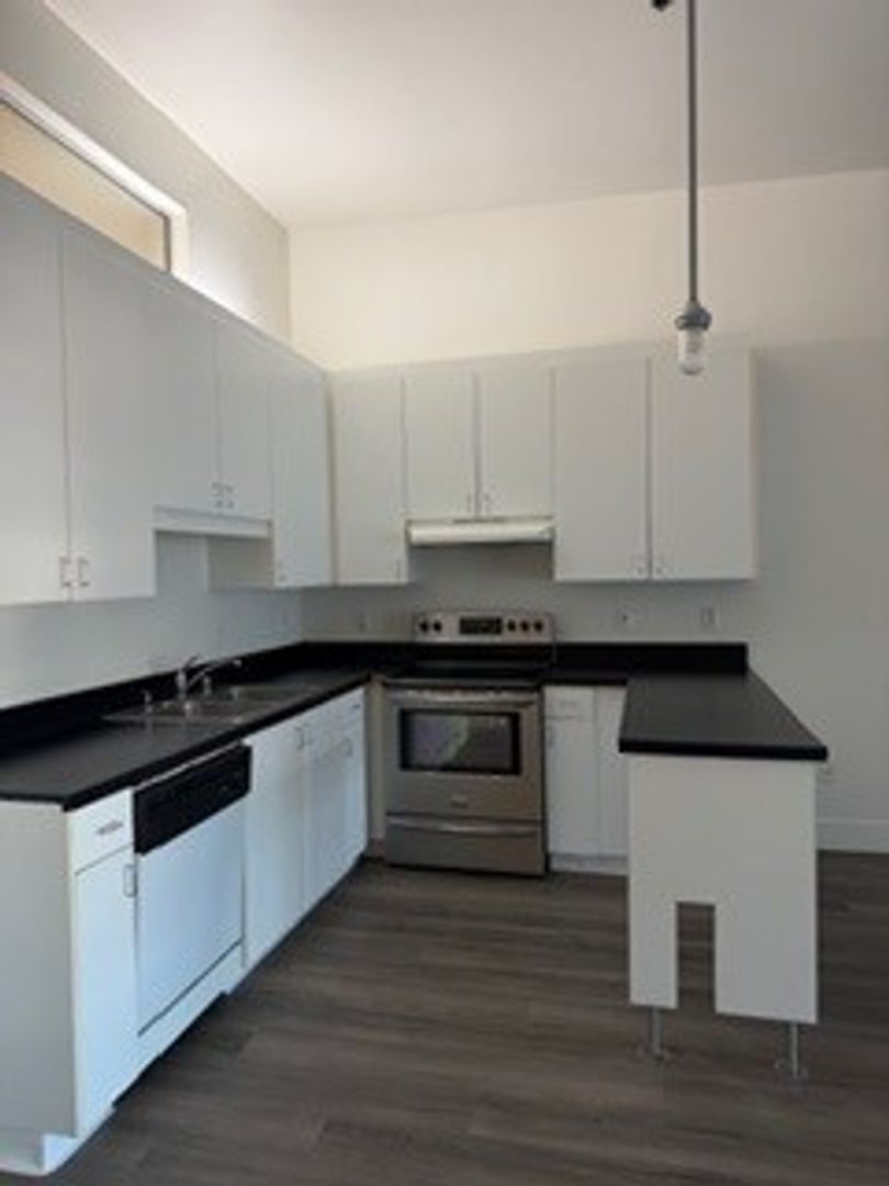 Brea Apartment: 215 S Brea Blvd.