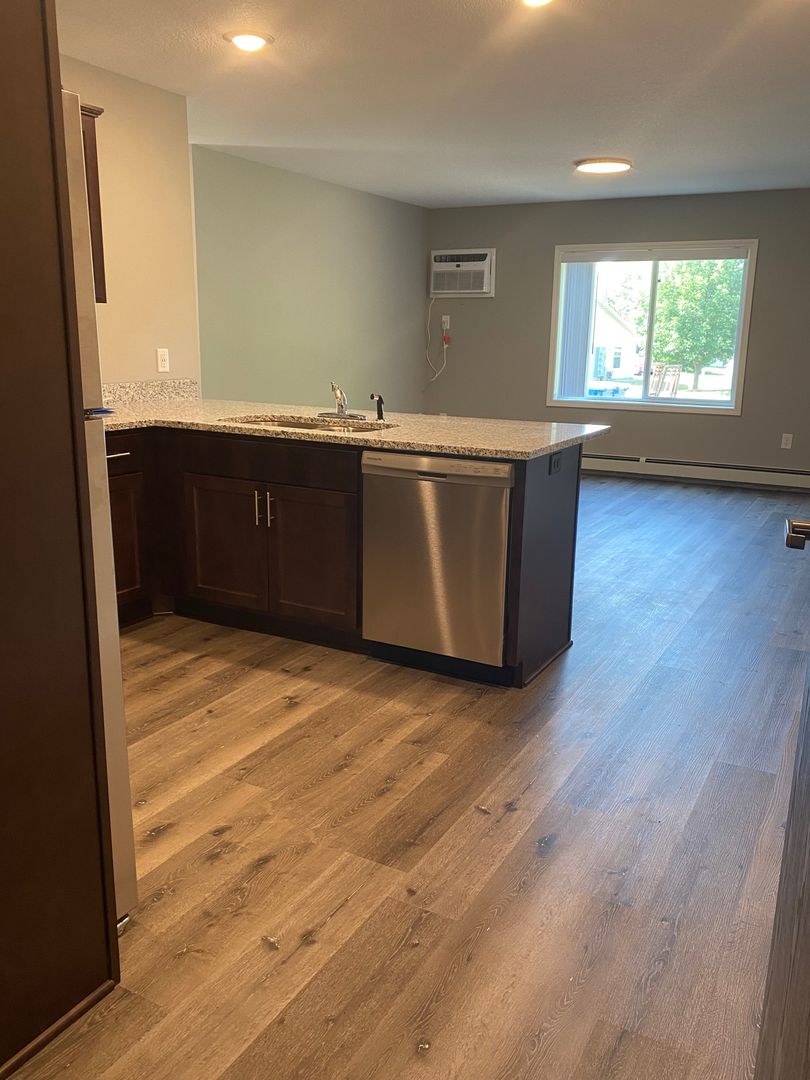 500 Erickson Way, Apt 103, Dassel, MN 55325